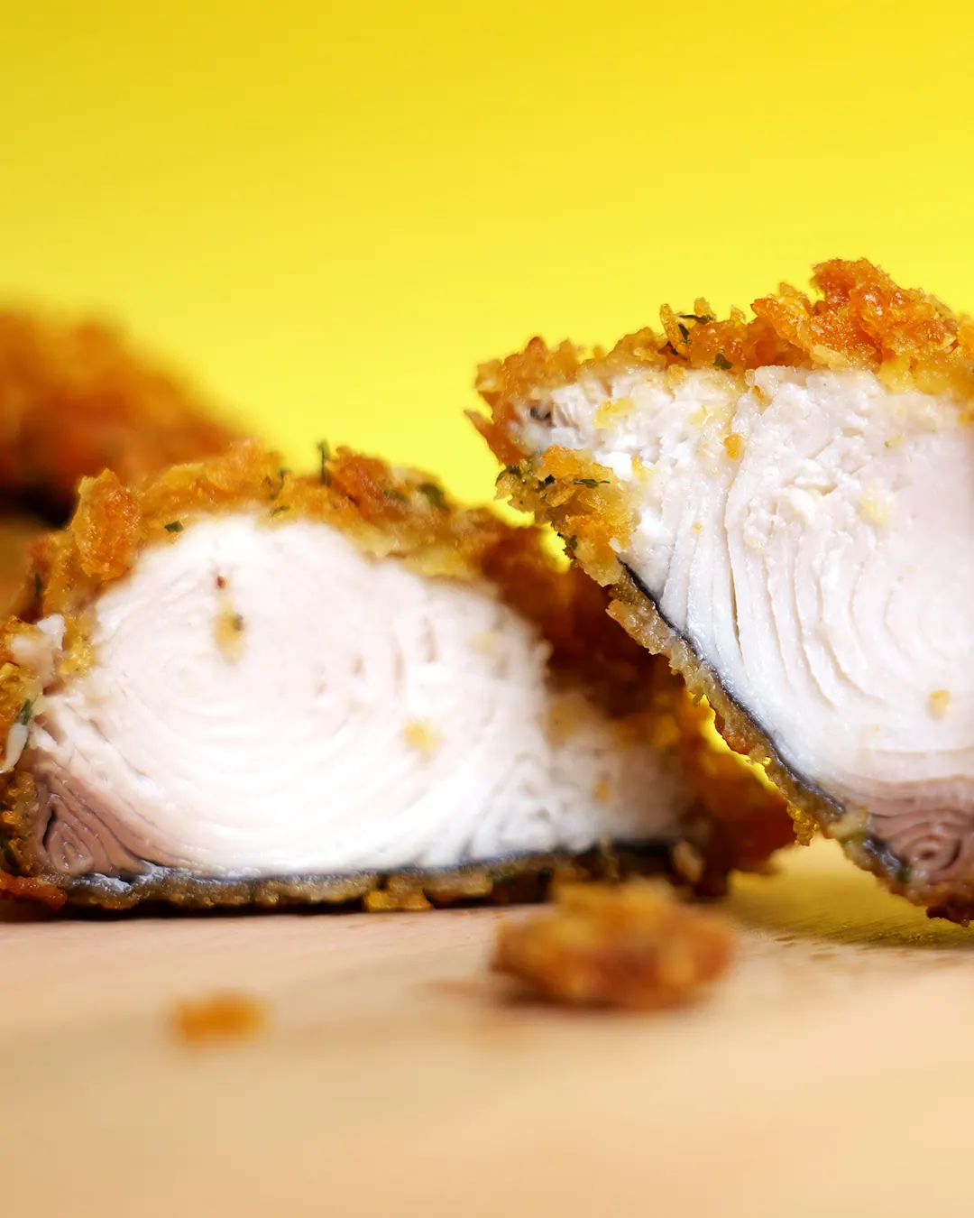 Filet de poisson pané coupé